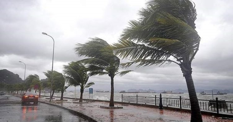 Storm Alex İsimli Şiddetli yağmurlar Fransa ve İtalya’da şiddetli sellere neden oldu