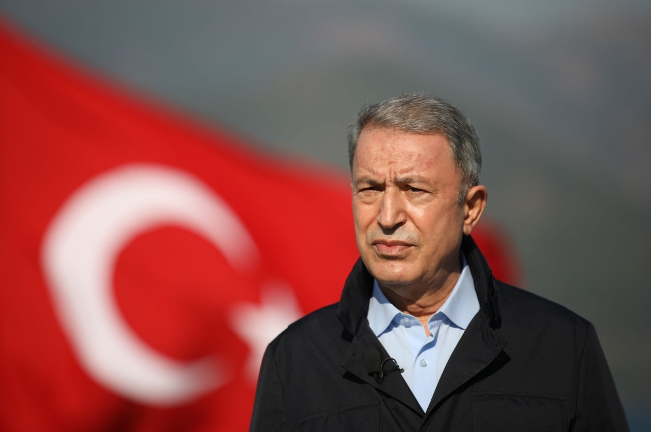 Türkiye’nin Savunma Bakanı Hafter’in tehditlerinin ardından Libya’yı ziyaret etti