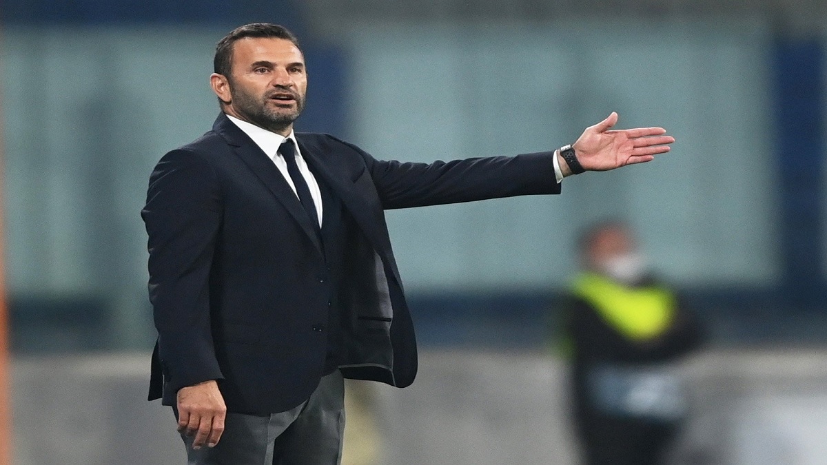 Başakşehir, Trabzon yenilgisinin ardından teknik direktör Okan Buruk ile yollarını ayırdı