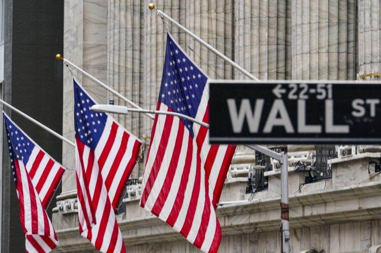 Hazine getirileri dururken Wall Street karışıyor