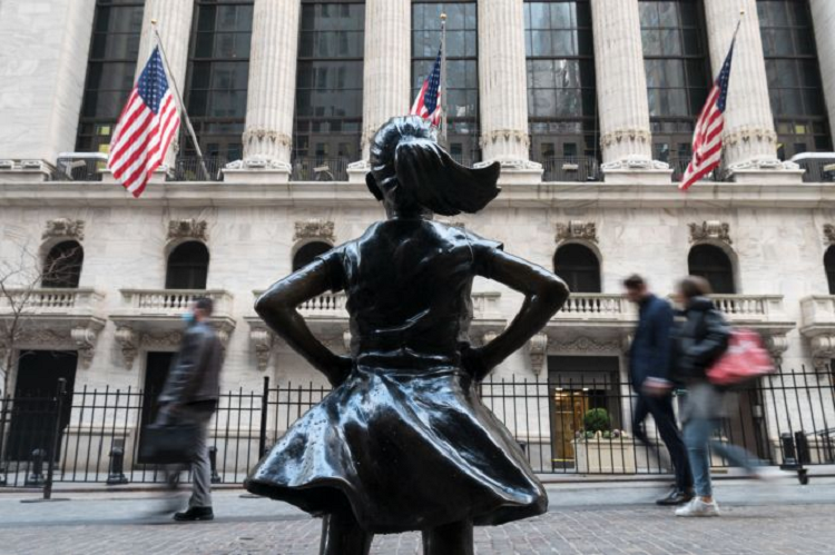 ABD HİSSE SENETLERİ-Wall Street, çoğunlukla güçlü toparlanma umutları üzerine yükseliyor