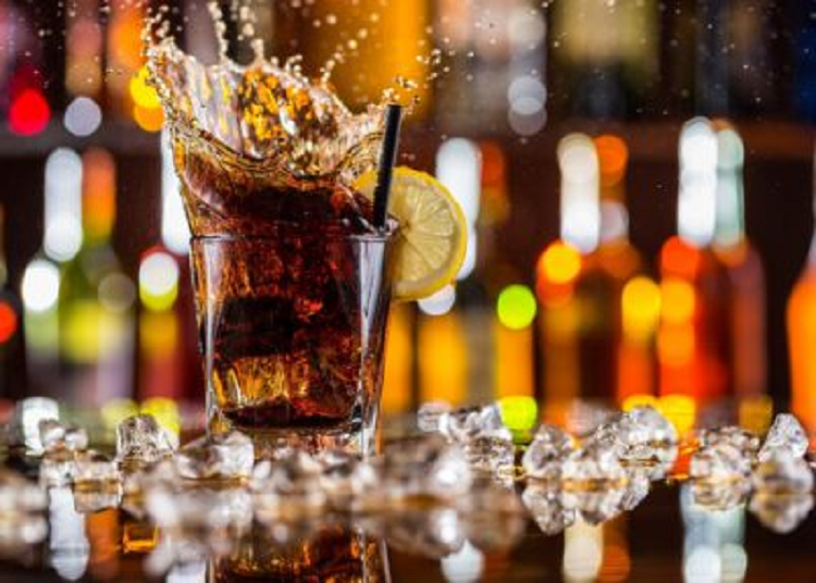 Alkolsüz içecek tüketimi karaciğerin yağ üretimini ikiye katlayabilir