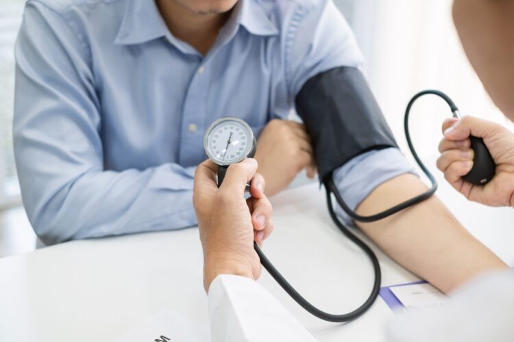 Böbrek hastalığında kan basıncının düşürülmesi: Hangi değerler hedeflenmelidir?