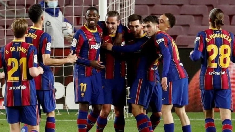 Barca, Valladolid’de geç galibiyetten sonra Atletico’nun liderliğini 1’e düşürdü