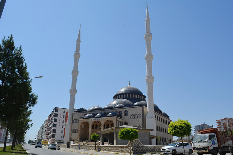 Mehmet Emin Terece Camii kim yaptı? TRT 1 Berat Kandili Mehmet Emin Terece Camii nerededir? Mehmet Emin Terece Kimdir?