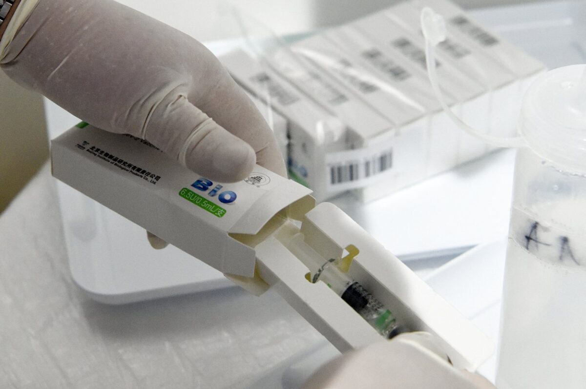 DSÖ, Çin yapımı COVID-19 aşısının acil kullanımını onayladı