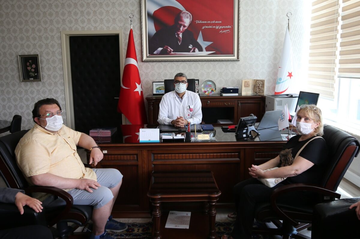 COVID-19’dan kurtulan gurbetçiler Türkiye’nin sağlık hizmetlerine övgüde bulundu