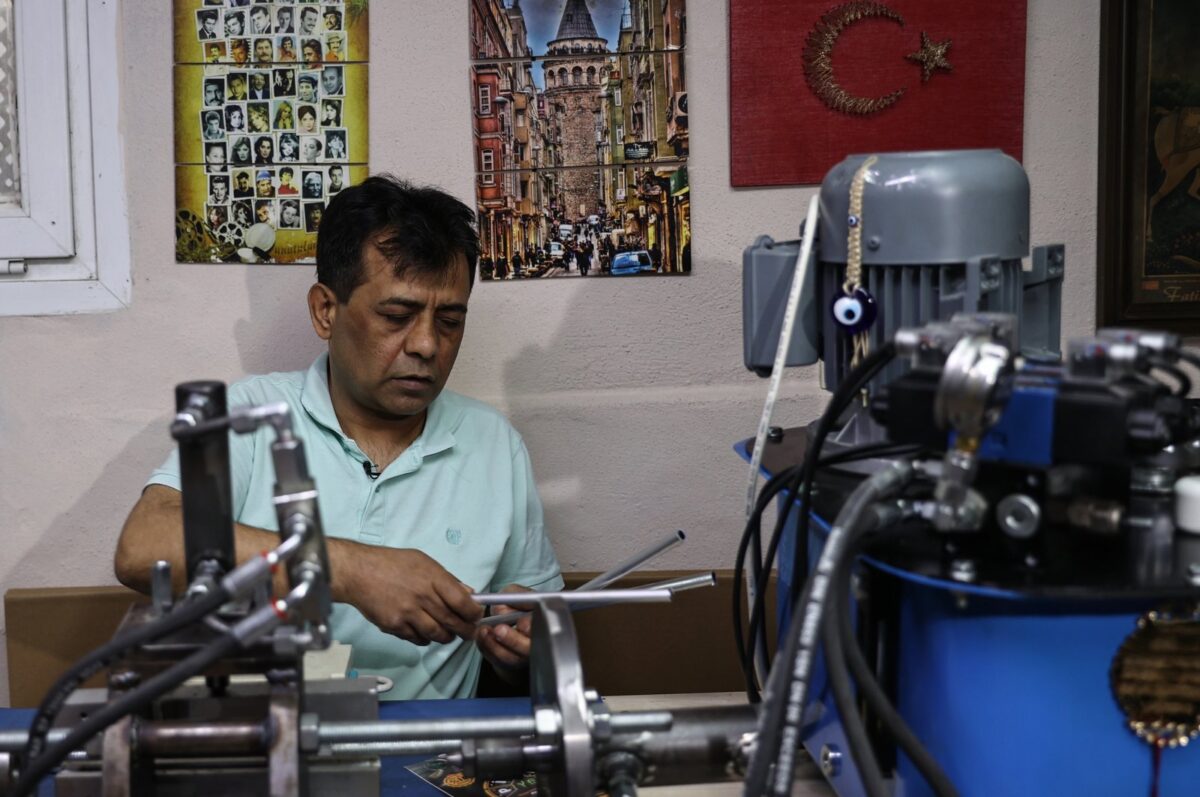 Görme engelli Türk girişimci akıllı baston ‘Netgör’ icat etti
