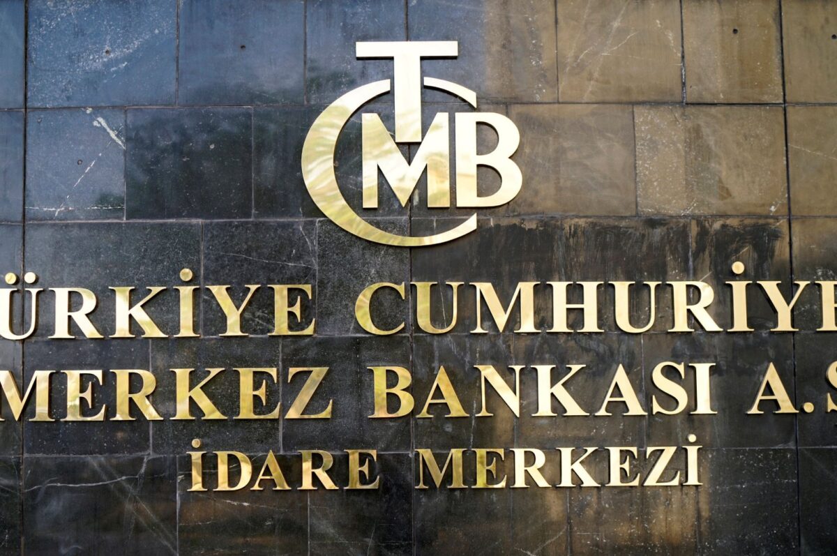 Merkez Bankası ‘sıkı parasal duruş’ taahhüdünü yineledi