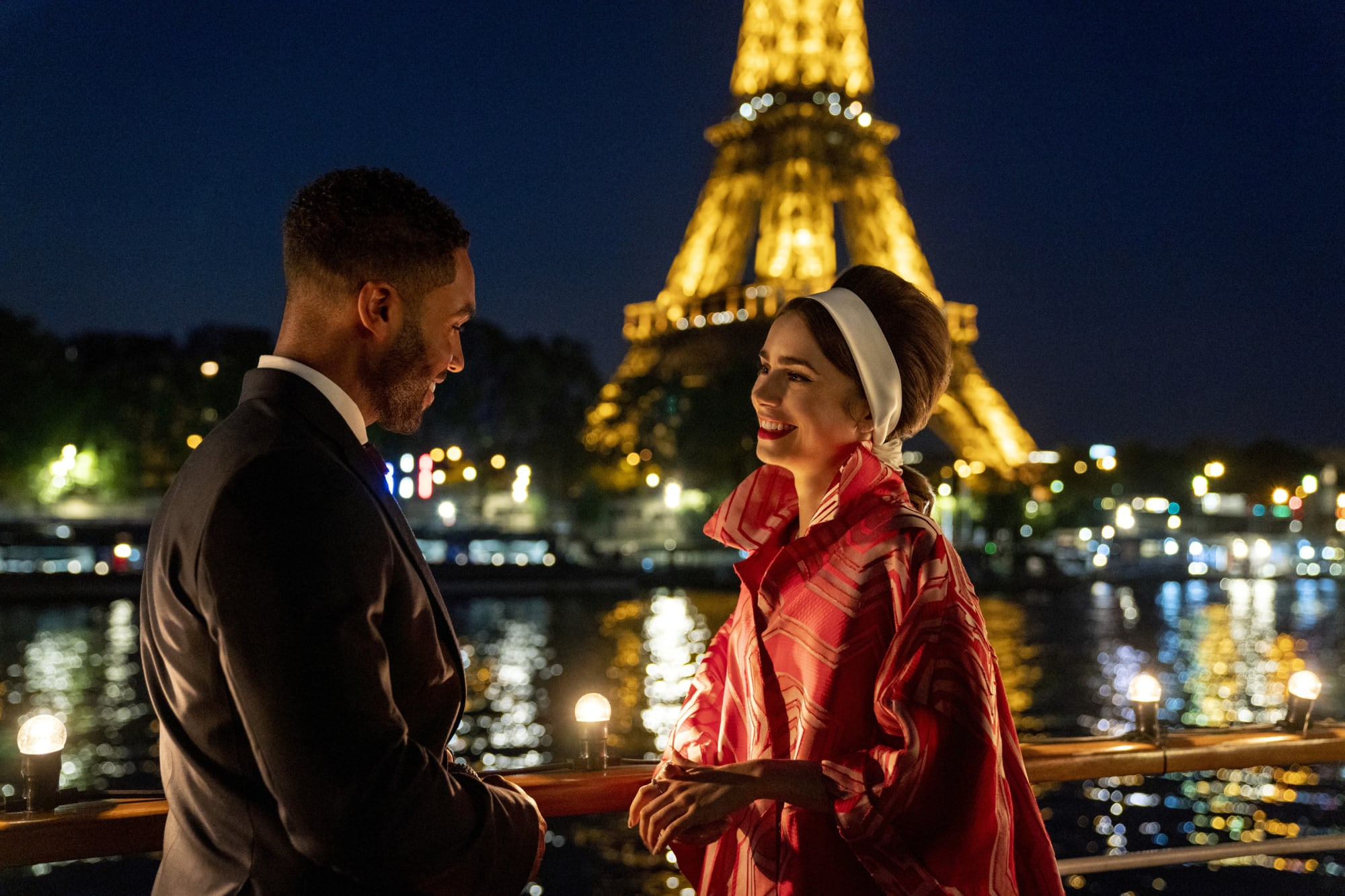 Emily in Paris, Emily, Gabriel ve Alfie ile Netflix’te mükemmel bir aşk üçgenine sahip