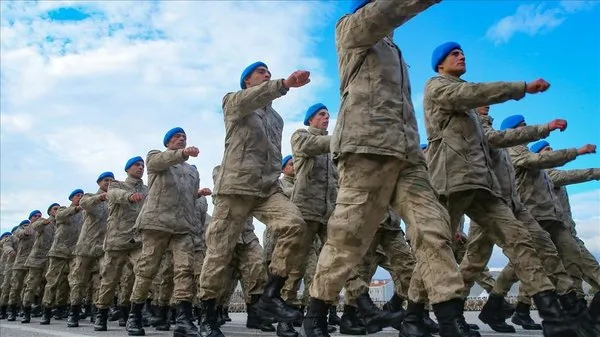 Askeri personeller nekadar maaş alıyor ?