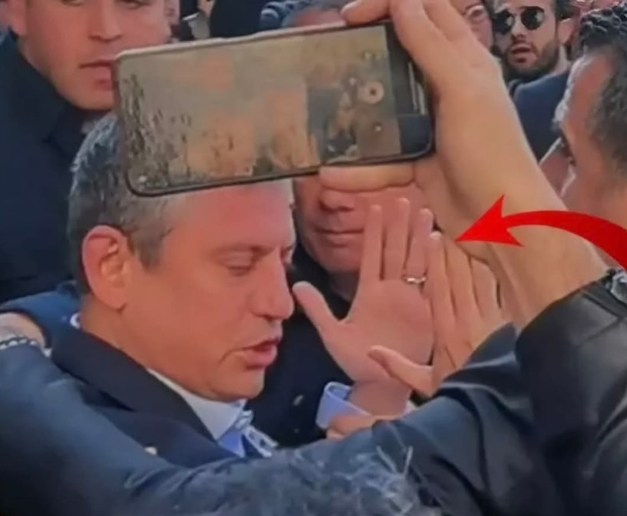 Özgür Özel