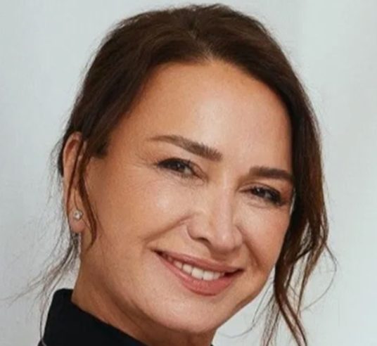 Usta Oyuncumuz Demet Akbağ