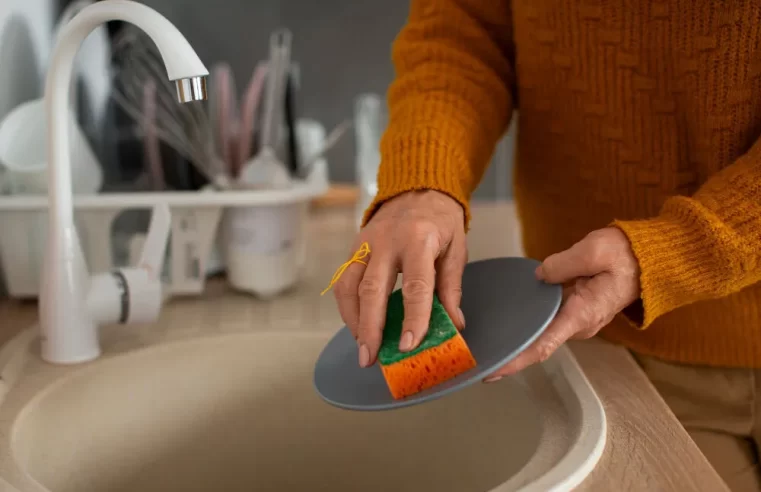 Kirli Bulaşık Bırakmanın Psikolojik Anlamı ve Neden Birikmemeleri Gerekiyor