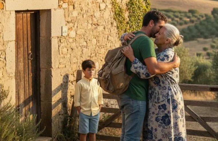 Amcam kimsesiz kalınca ona sadece annem evini açmıştı