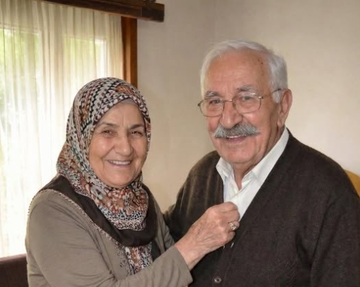 Bir Kadın Kocasının 50 Yıldan Fazla Süredir Sakladığı Eski Bir Bavulu Buldu