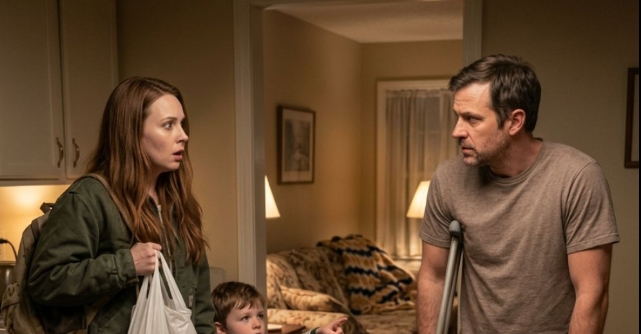 Bir gece, soğukta titreyen bir adamı görmeye dayanamayan oğlum