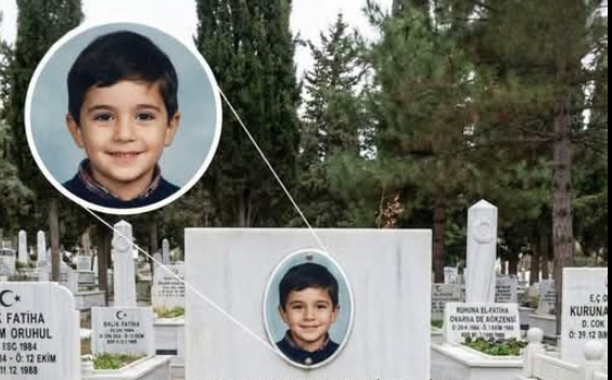 Ormanda Bir Mezar Taşında Kendi Fotoğrafımı Buldum