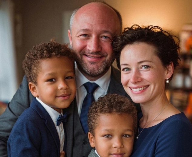 Kocam aylarca beni 4 yaşında ikiz erkek çocukları evlat edinmeye zorladı