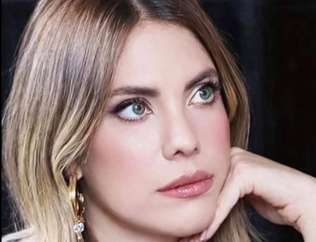 Eda Ece kızı Mina İpek’in yüzünü gösterdi