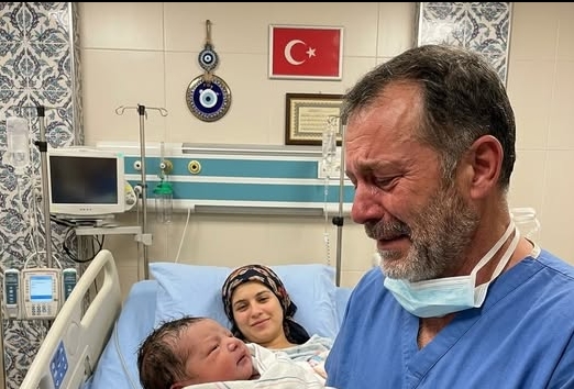 O, doğum yapmak için hastaneye tek başına geldi