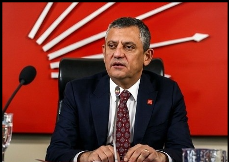 Özel Ekibiyle O Partiye Geçiyor