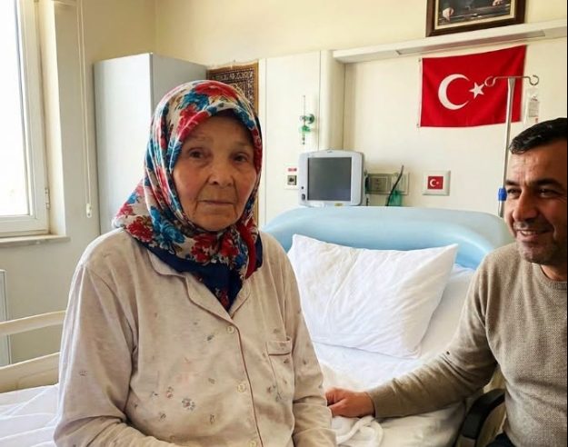 Teyzem, büyükannemin