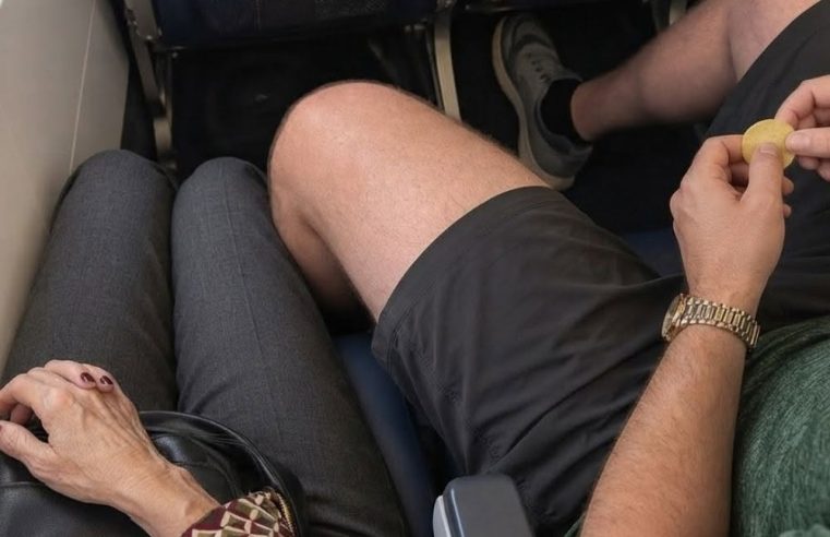A Man Kept Manspreading Into a Woman’s Plane Seat for Hours – When He Returned From the Restroom, He Shouted, ‘What the Hell Did You Do?!’