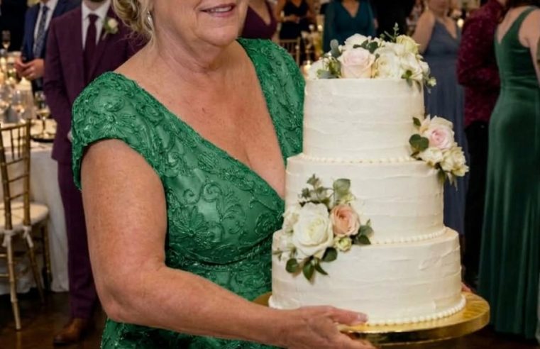 Woman Went to Pick up Her Daughter’s Wedding Cake – The Baker Saw Her Name and Said, ‘I Was Told Not to Give It to You’